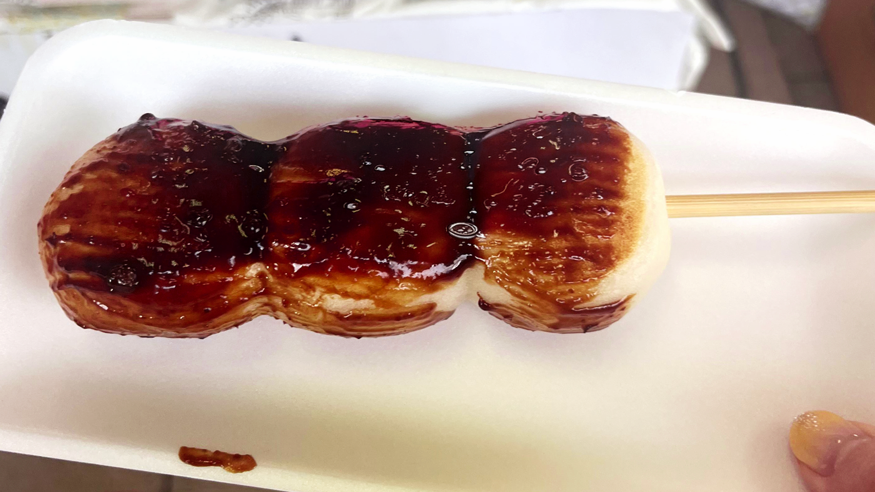 くるみみそをつけた串団子