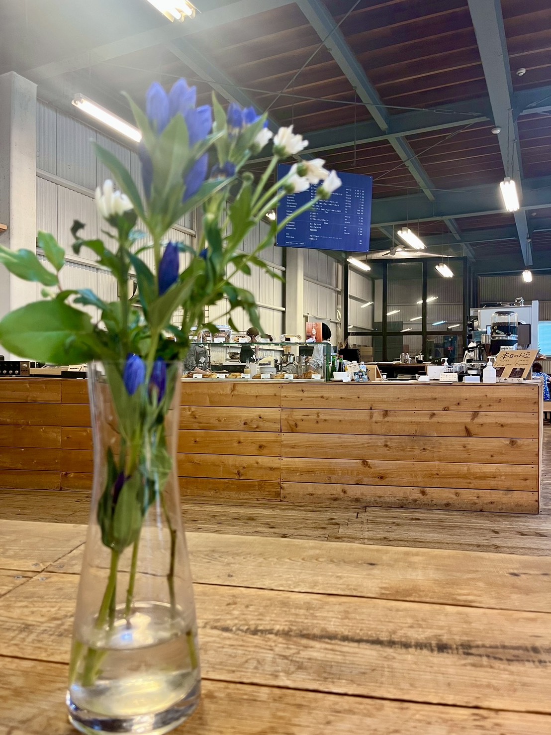 青野原のカフェ ZEBRAコーヒー 店内